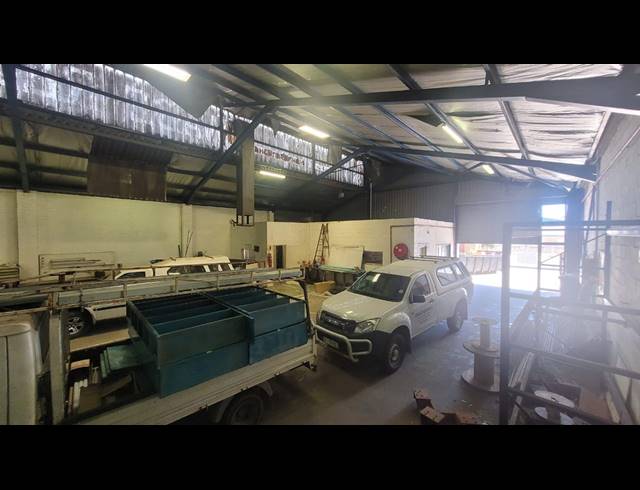 650M² WAREHOUSE TO LET IN ATLANTIS CENTRAL
